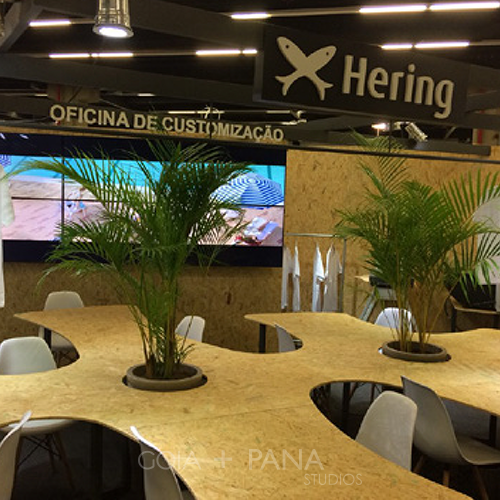 Hering - Stand com produtos e oficina de customização no maior evento de Games do Brasil - CCXP.