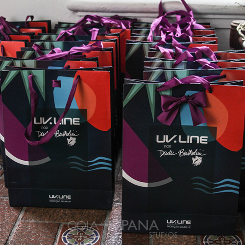 UV.LINE - Desenvolvimento de material impresso e organização do evento para lançamento da campanha Resort com Dudu Bertholini.